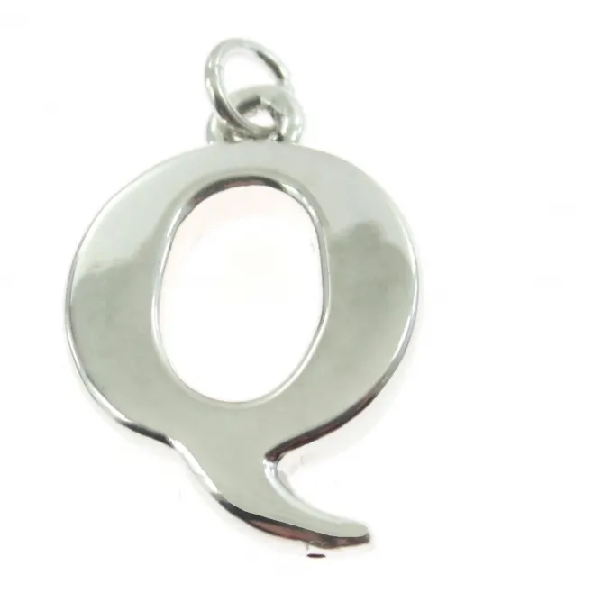 iniziale lettera Q grande argento 925 tamburato misura 33x23 mm  1 pz