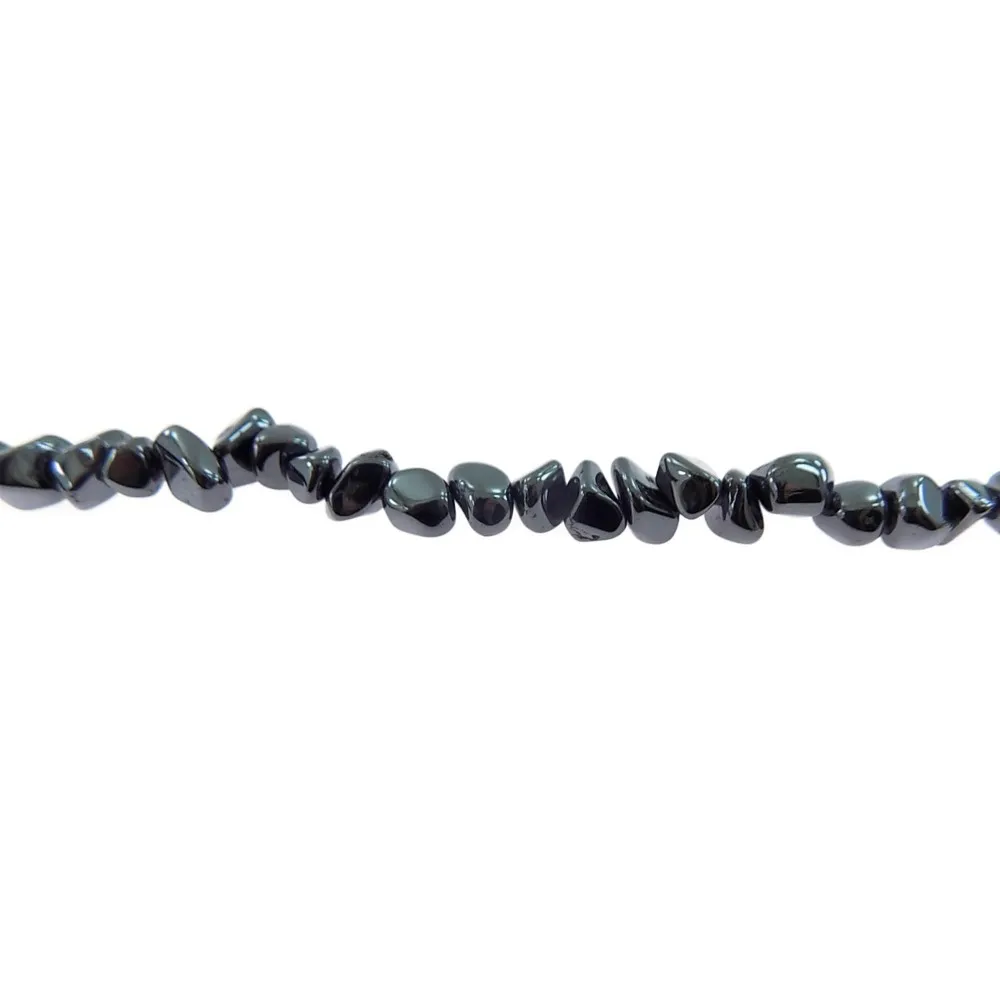 un filo di chips medie in ematite naturale