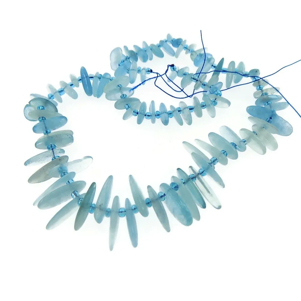 1 filo di acquamarina naturale scagliette burattate irregolari