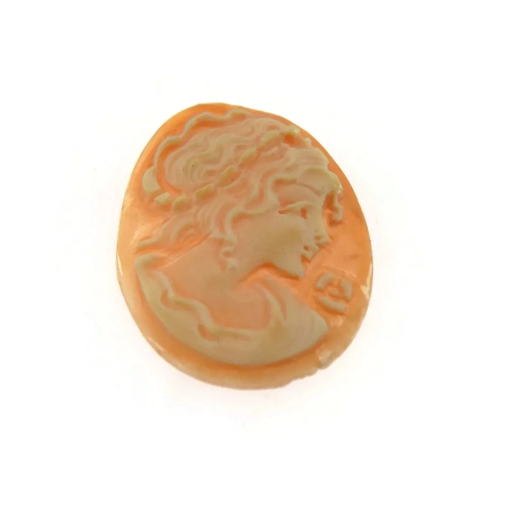 Cammeo in madreperla naturale lavorazione artigianale  30x22 mm - 1 pz B