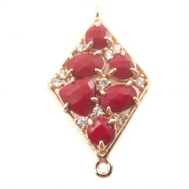 Connettore rombo in ottone dorato con occhio di gatto rosso rubino e zirconi bianchi 32x19 mm - 1 pz.