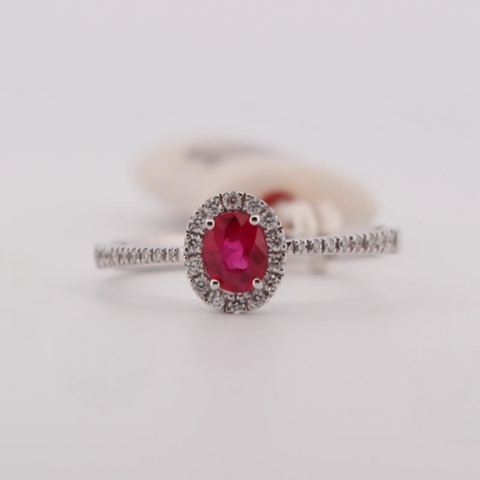 Anello Donna Davite Delucchi con Rubino e Diamanti