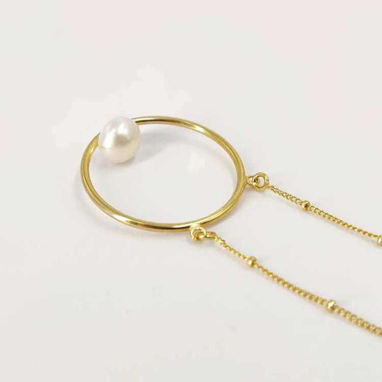 Collana Minimal a forma di cerchio con perla