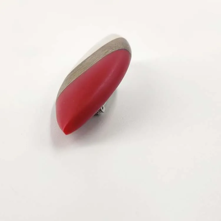 Spilla Foglia in resina e legno