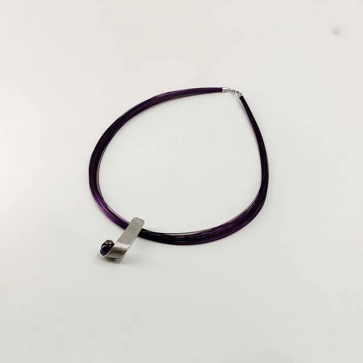 Collana a girocollo Virgola in argento con ametista