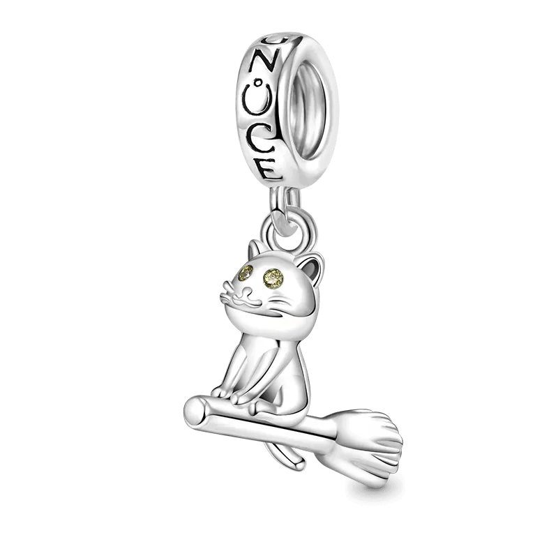 Gnoce Charm Ciondolo Gatto Sulla Scopa