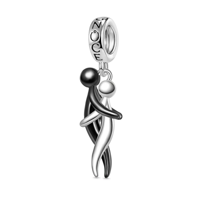 Gnoce Charm L'Amante Si Abbraccia Romantico