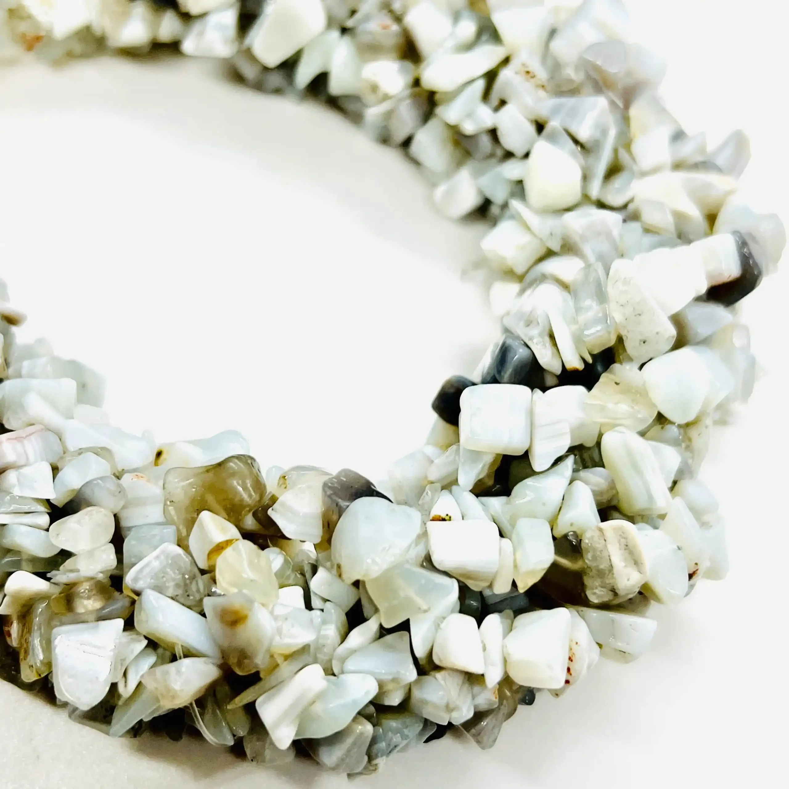 filo di agata chips 7 mm x 4 mm colore naturale sabbia