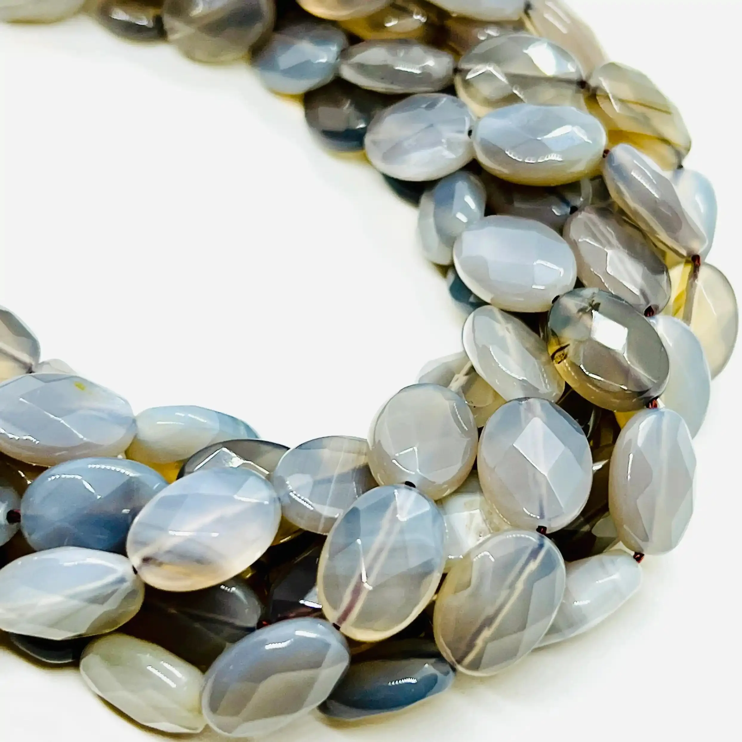 filo di agata ovale sfaccettato 14 mm x 10 mm colore grigio fumé opal