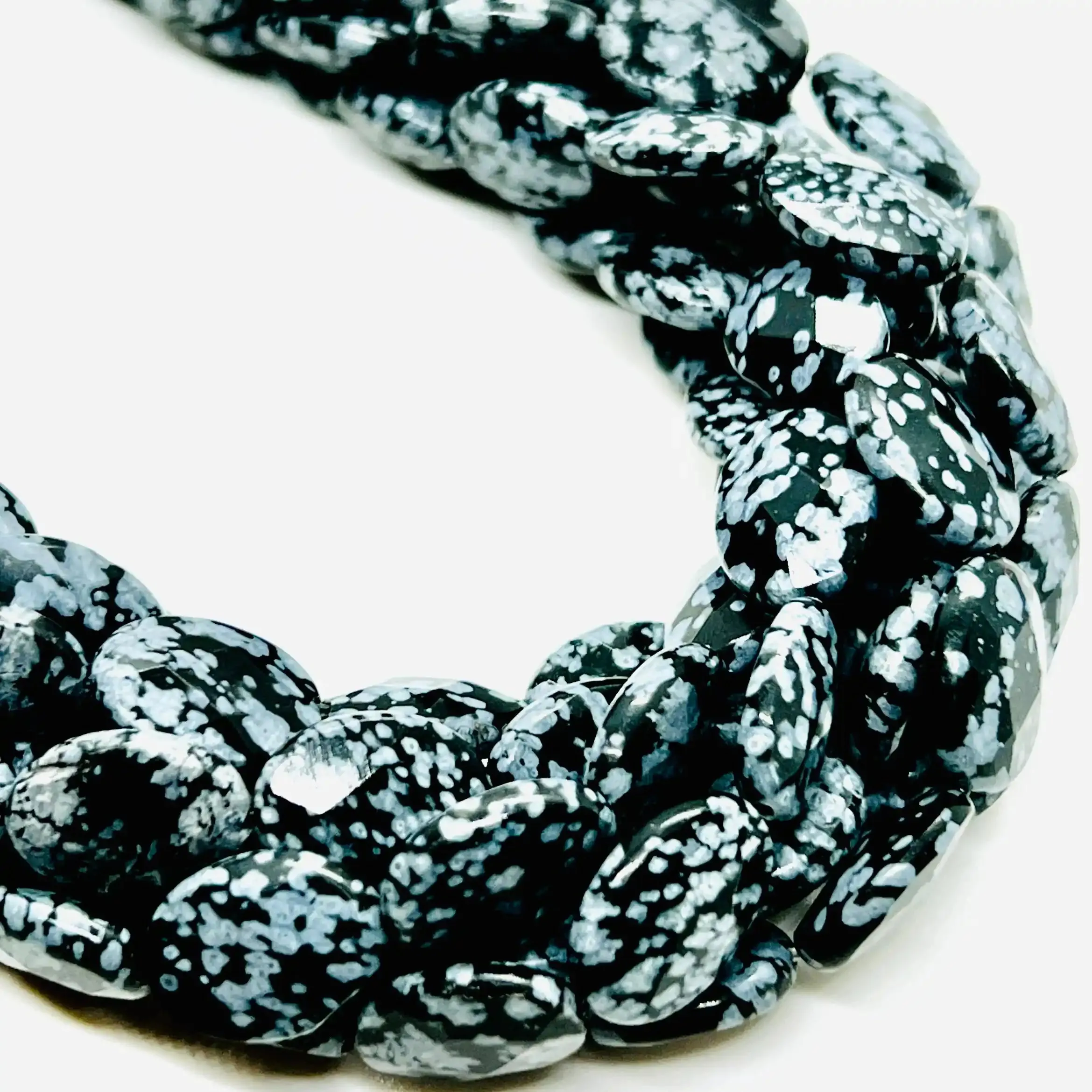 filo di ossidiana ovale sfaccettato 14 mm x 10 mm colore nero e grigio maculato