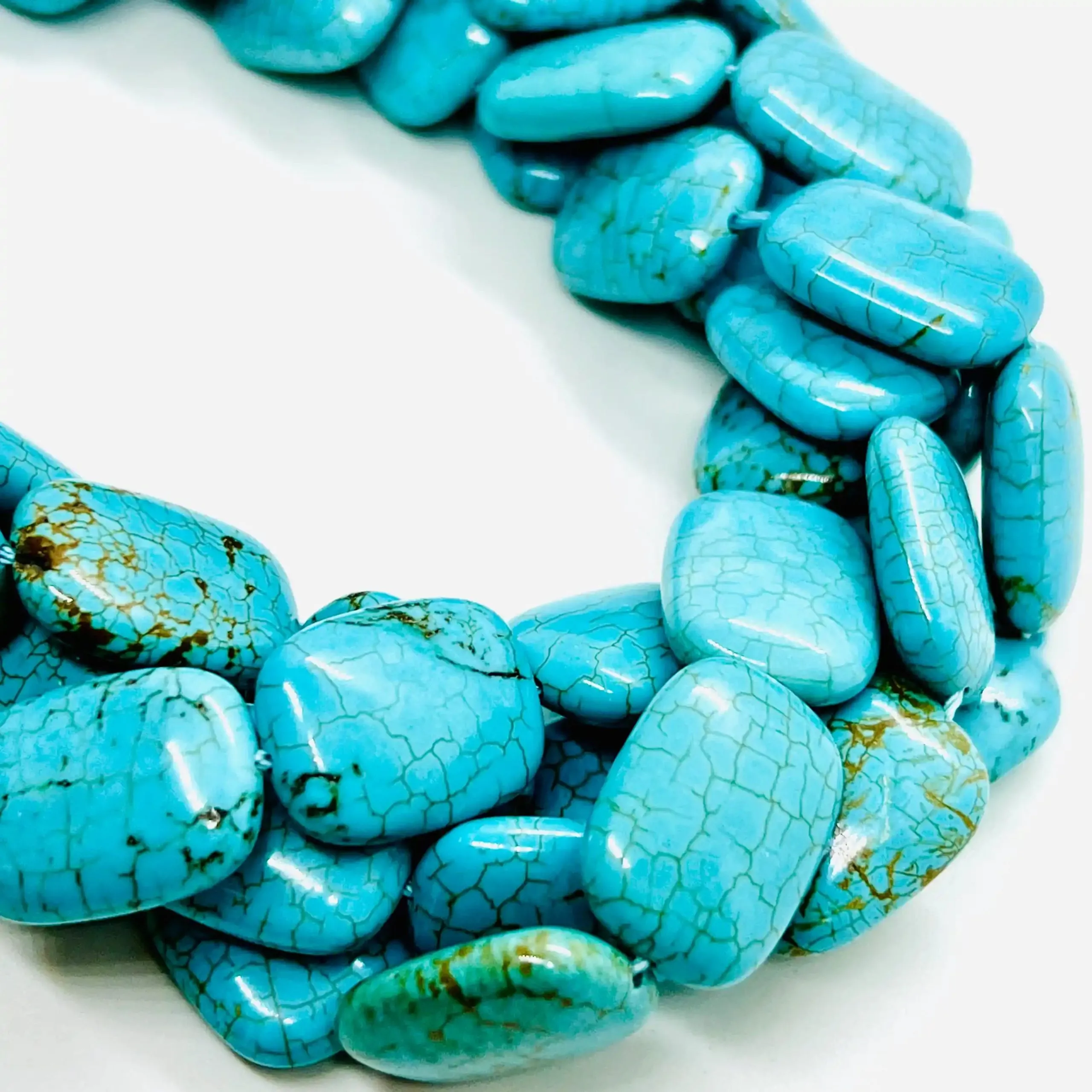 filo di haulite turchese rettangolo bombato 20 mm x 15 mm colore turchese anticato