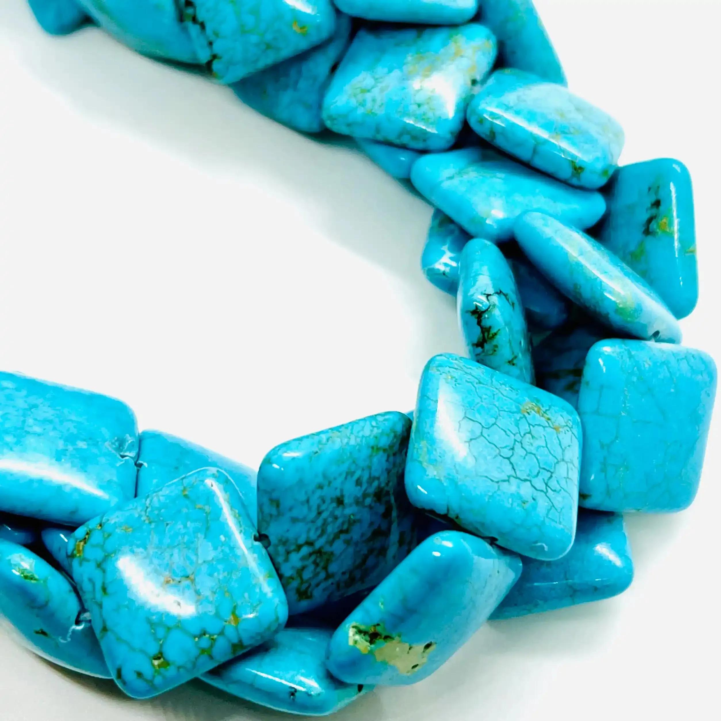 filo di haulite turchese quadrato bombato 20 mm colore turchese anticato