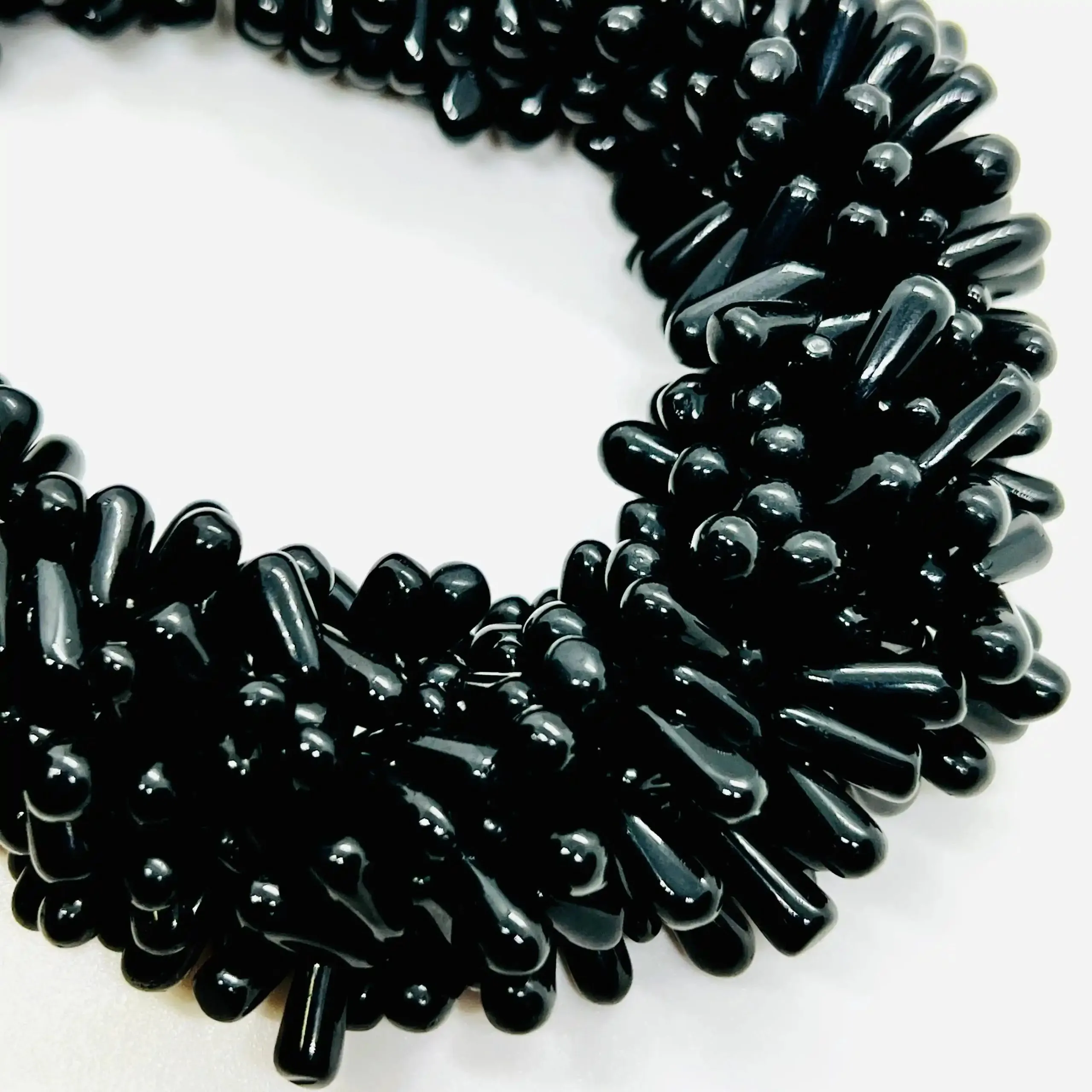filo di agata goccia 10 mm x 3 mm colore nero