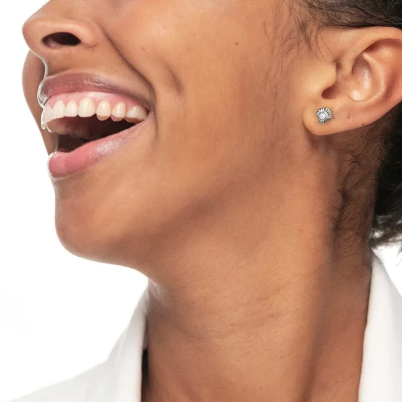 Mono orecchino a a lobo conchiglia con perla