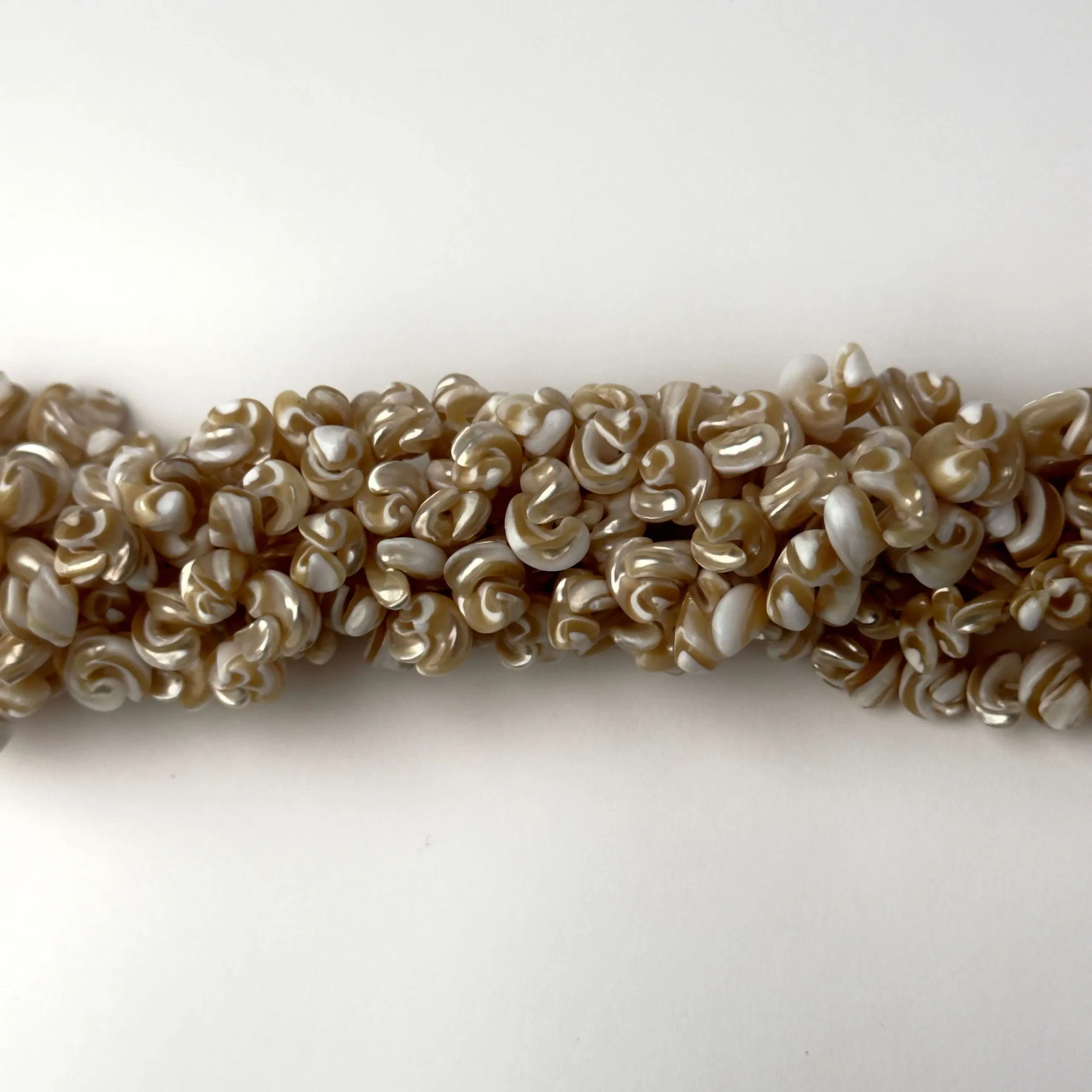 Filo di Conchiglia Naturale per Bigiotteria 10 x 6 mm