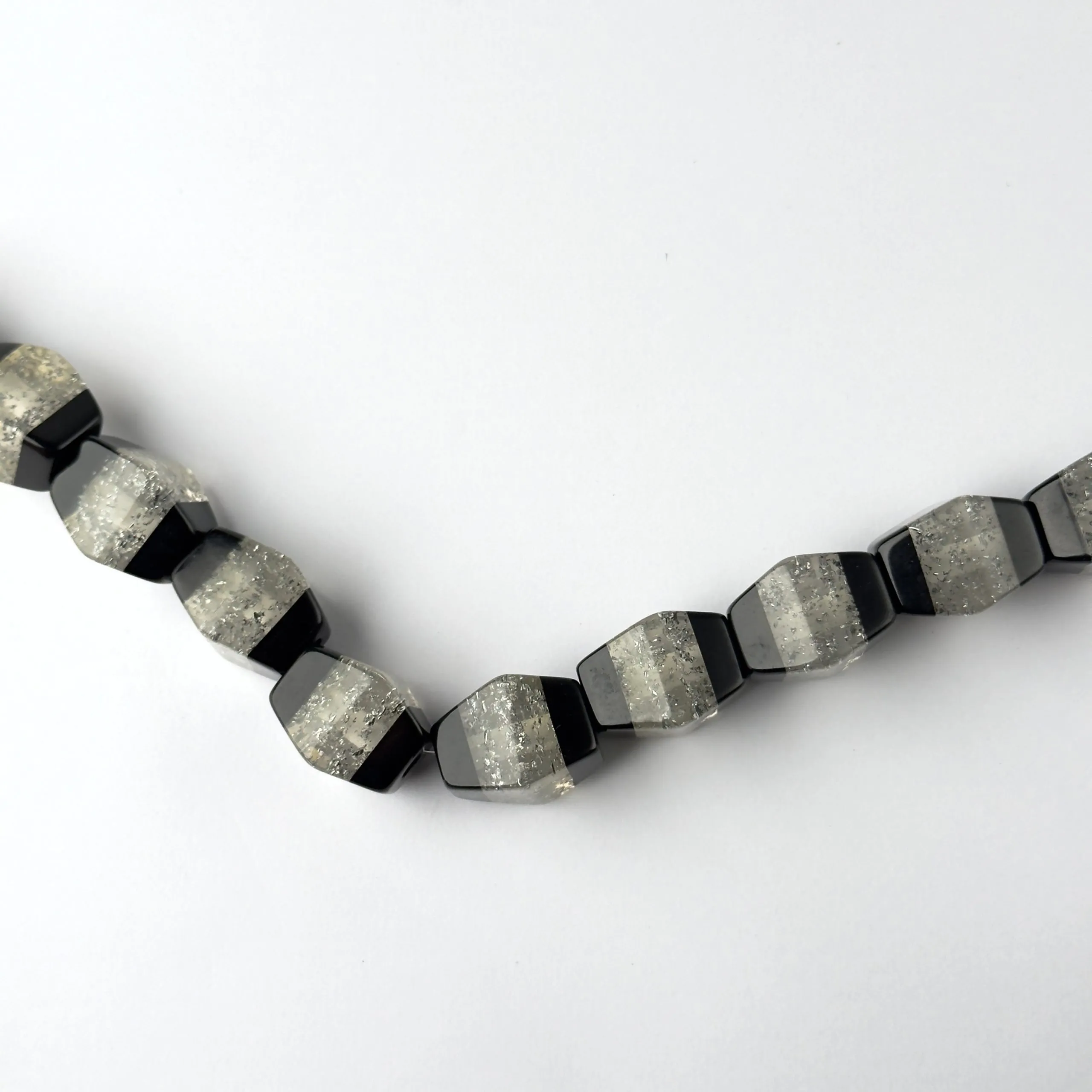 Perle in Resina Ovale colore Trasparente e Nero - 24 mm x 17 mm