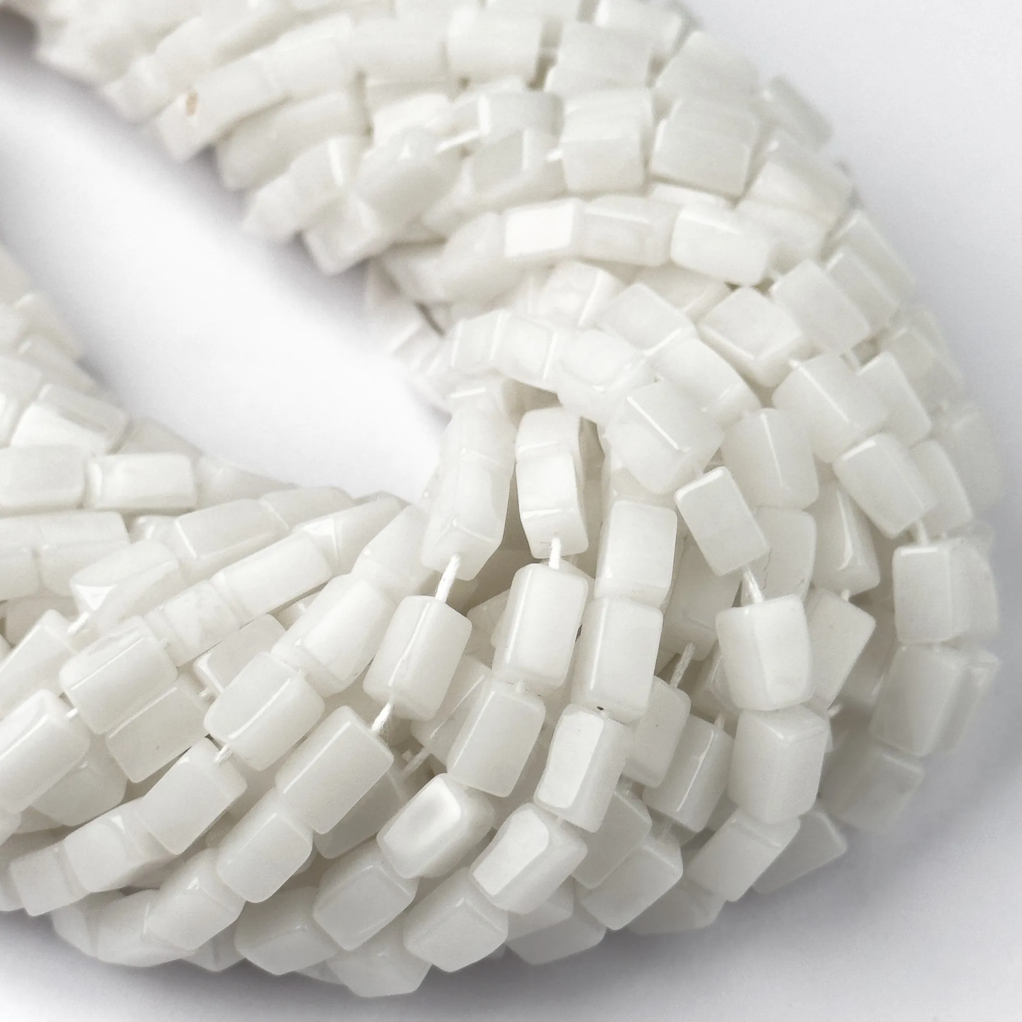 Perline di Agata Bianca Rettangolare 8x4mm