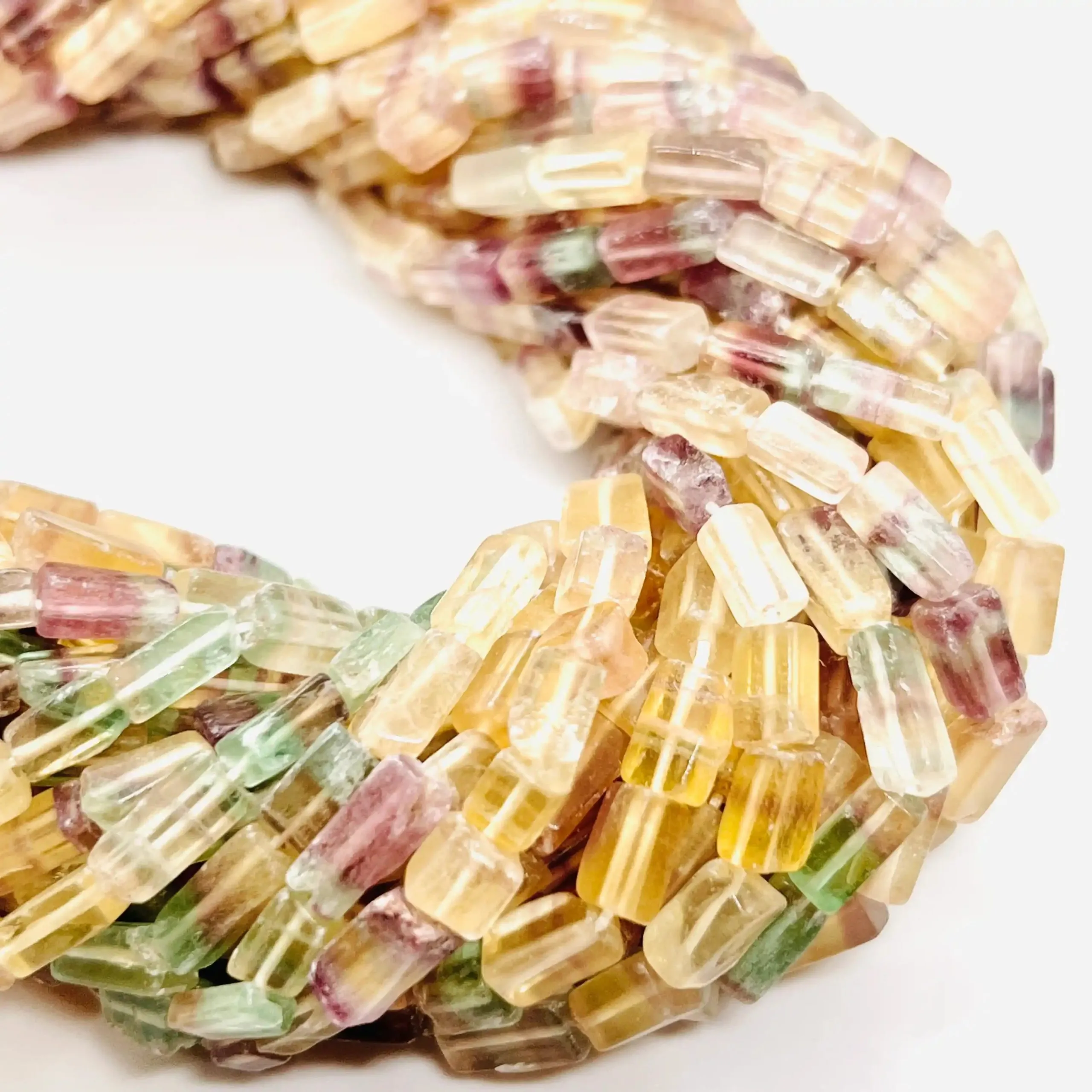 filo di pietra semipreziosa cubetto multicolore giallo verde e viola 8 mm x 4 mm