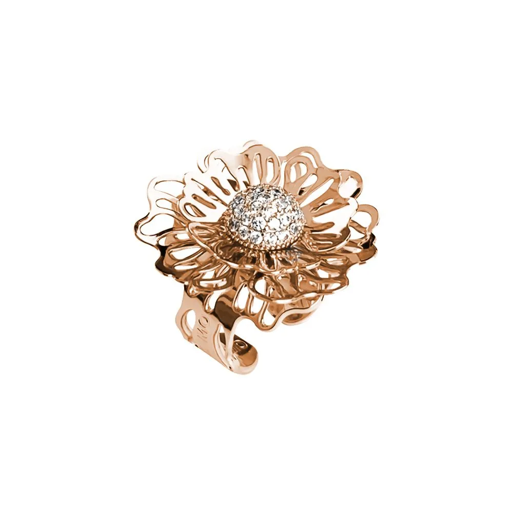 Anello rosato con rosa selvatica tridimensionale e zirconi