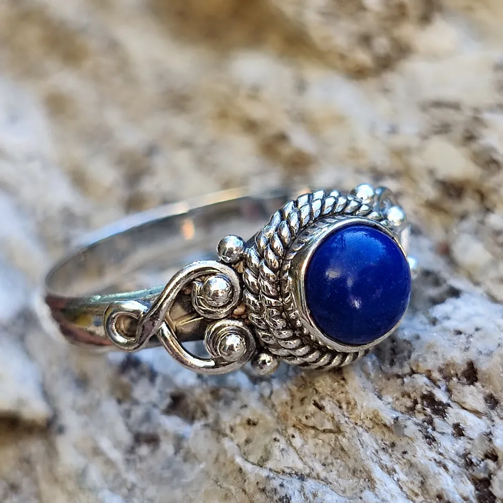 Ethnischer Ring aus 925er Silber mit Stein – CHANDRED