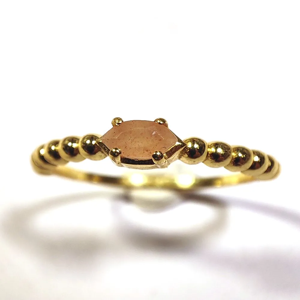 Goldener 925er Silberring mit Stein - VISHALA