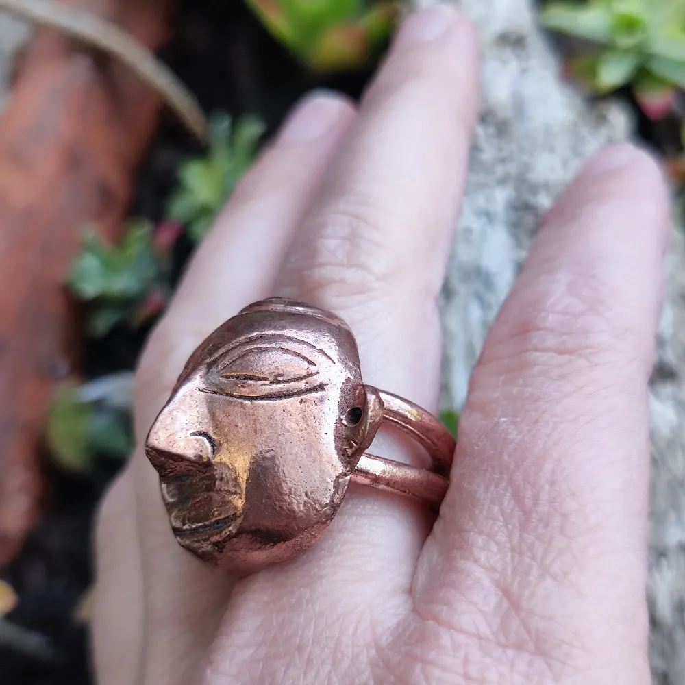 Handcrafted ethnic ring with bronze mask - ORISSA