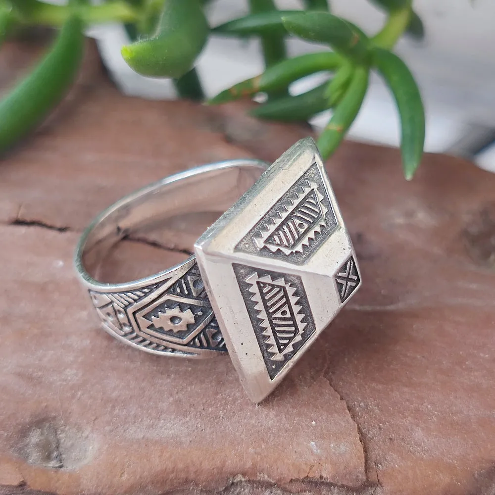 Indian Ethnic Ring in 925 Silver - THIKRI