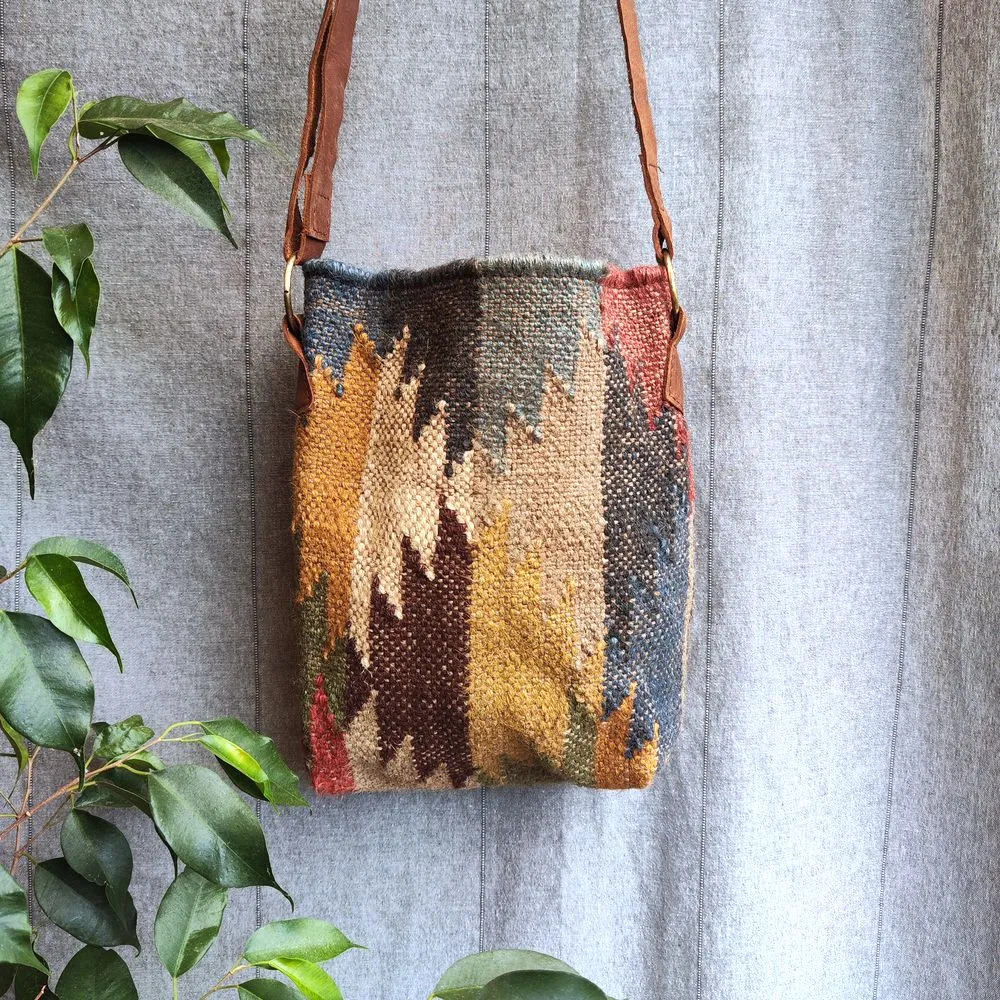 AREWADA shoulder bag handcrafted with KILIM and Leather