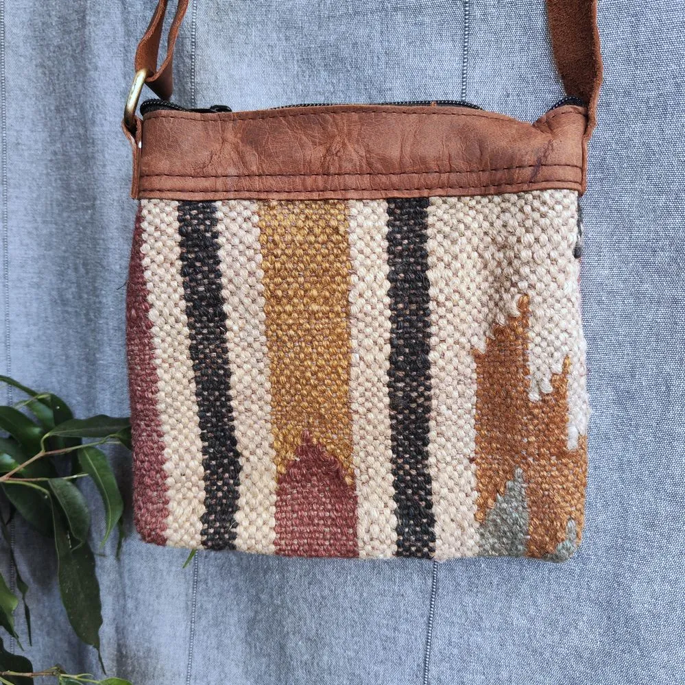 ARYAN shoulder bag handcrafted with KILIM and Leather