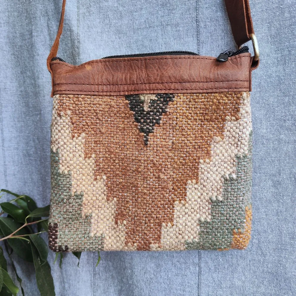 ARJUN shoulder bag handcrafted with KILIM and Leather