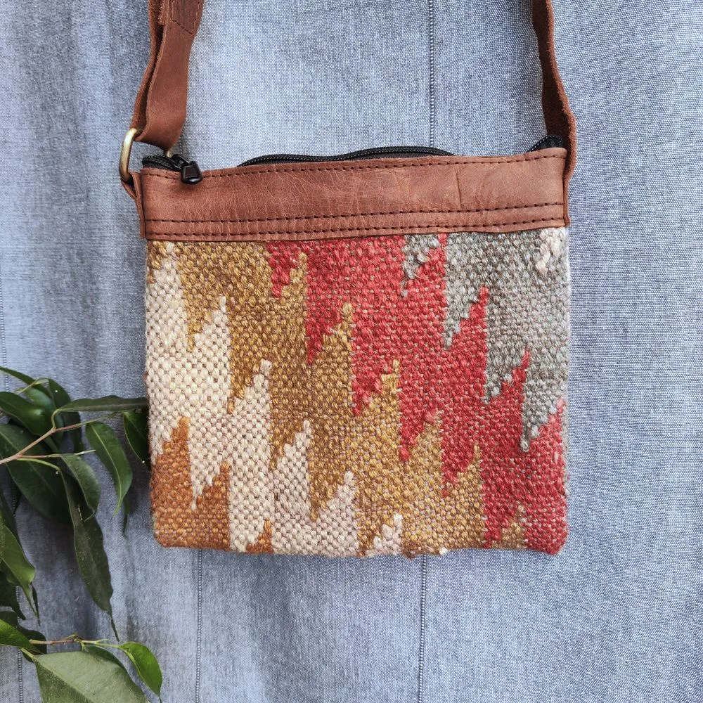 ROHAN shoulder bag handmade with KILIM and Leather