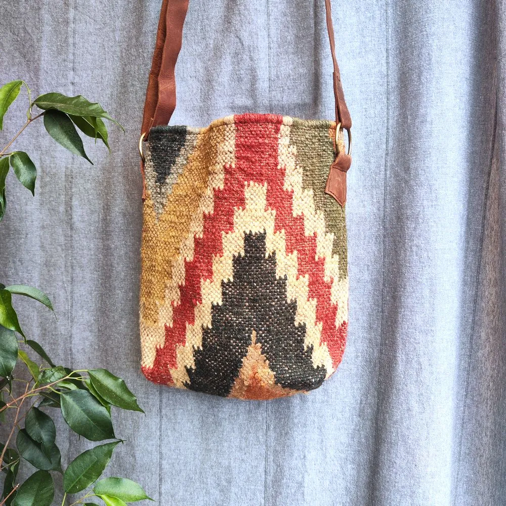 GUNA shoulder bag handmade with KILIM and Leather