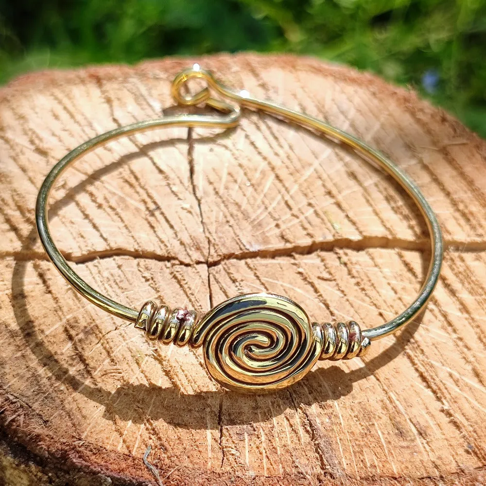 VASANT Bracciale indiano artigianale in ottone