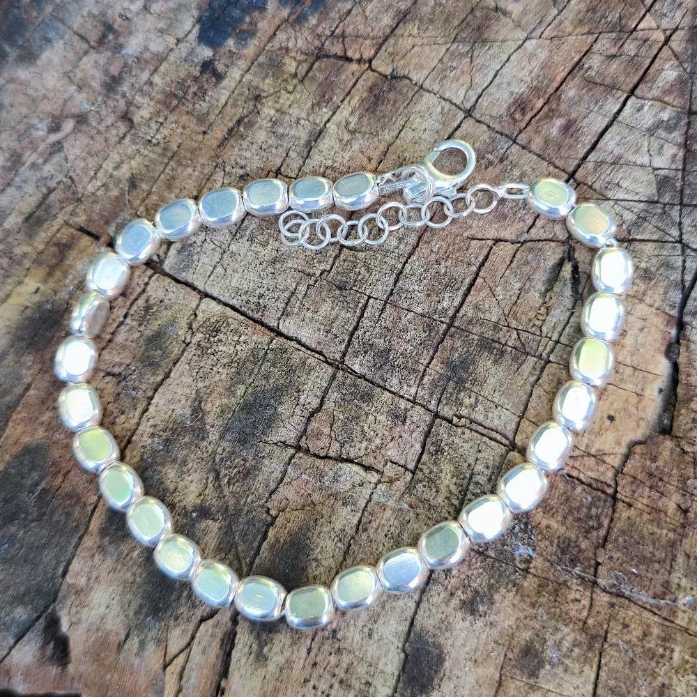 Handcrafted oval nugget BRACELET - LAILA
