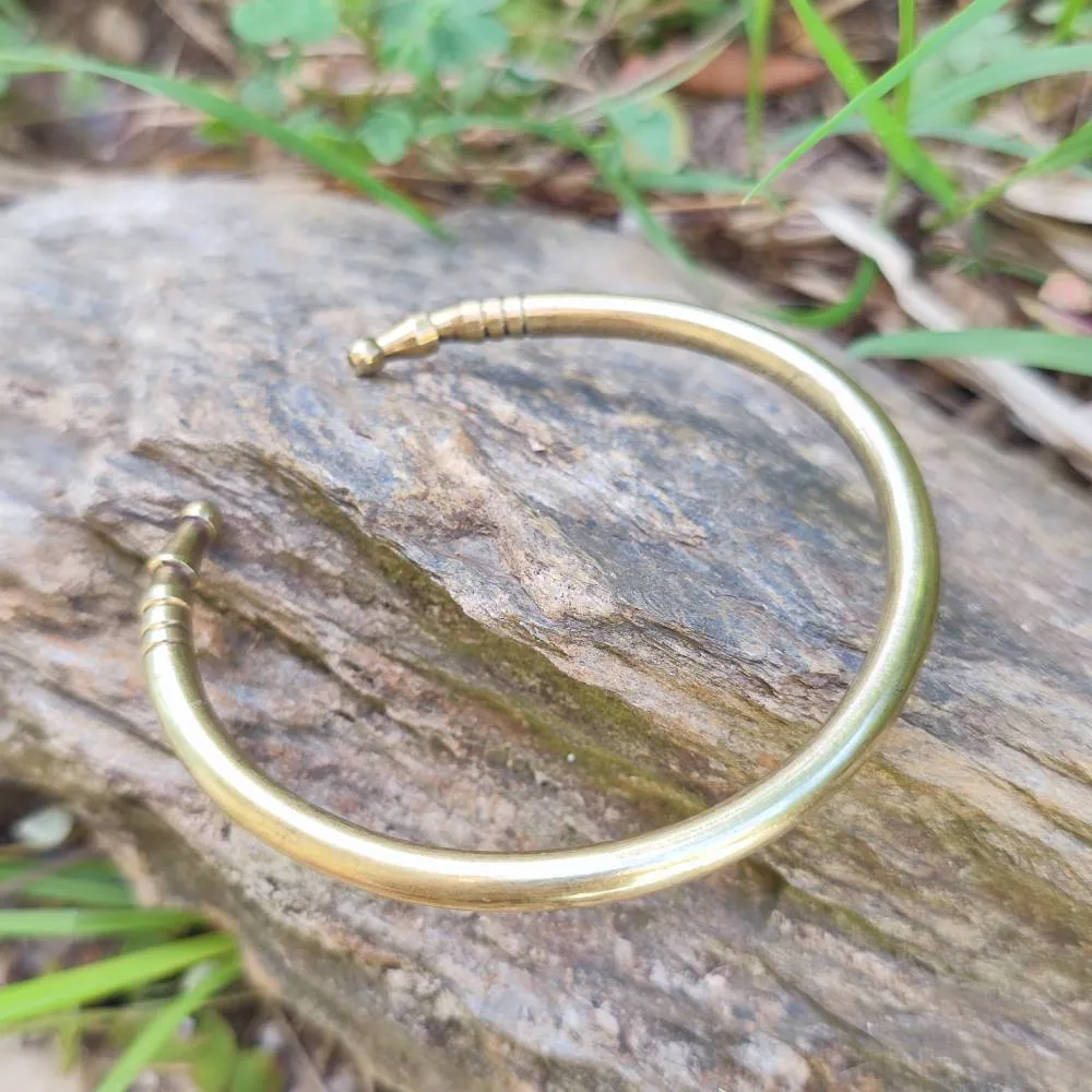 Bracciale rigido etnico in ottone - Aishwarya