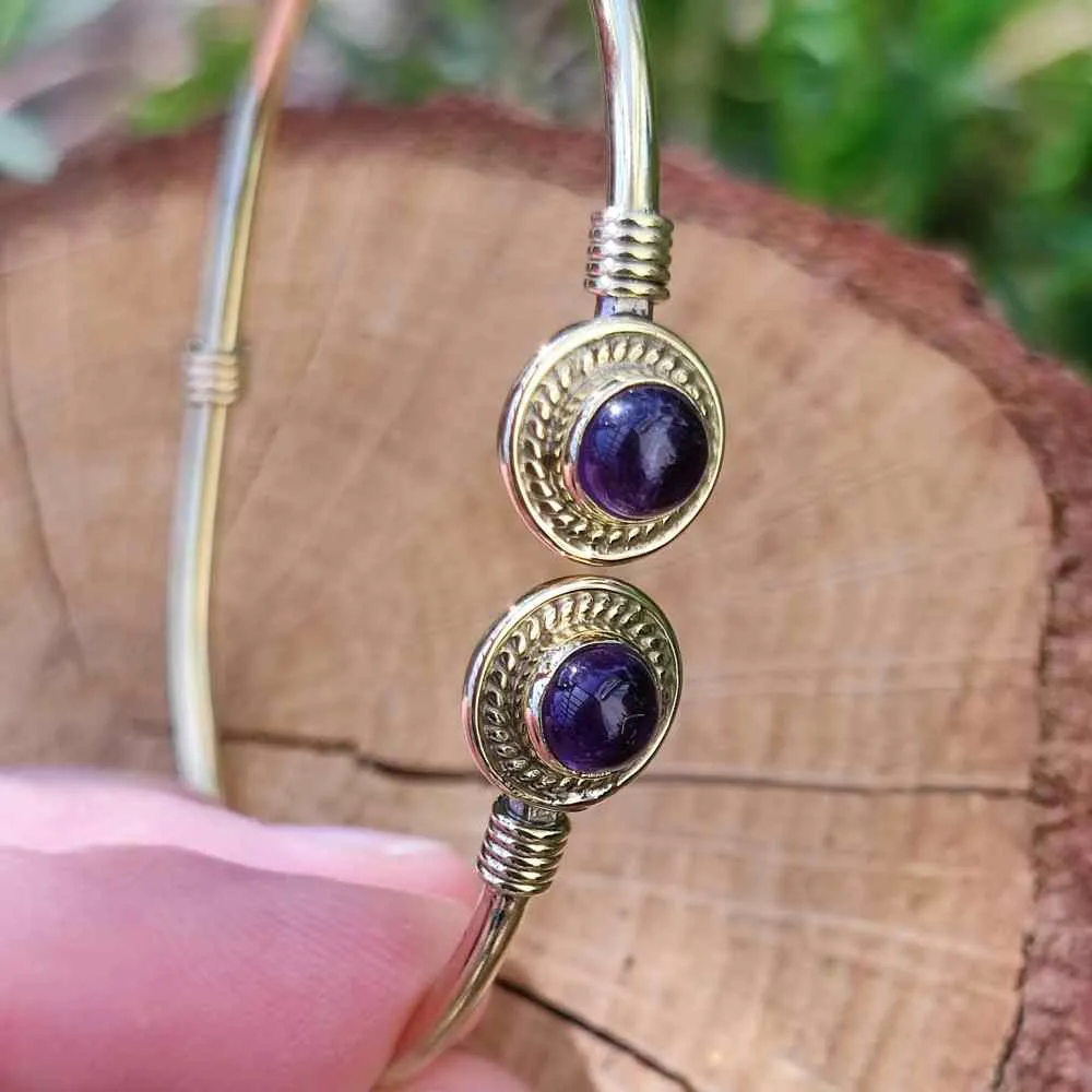 Utpal Bracciale indiano in ottone con pietra