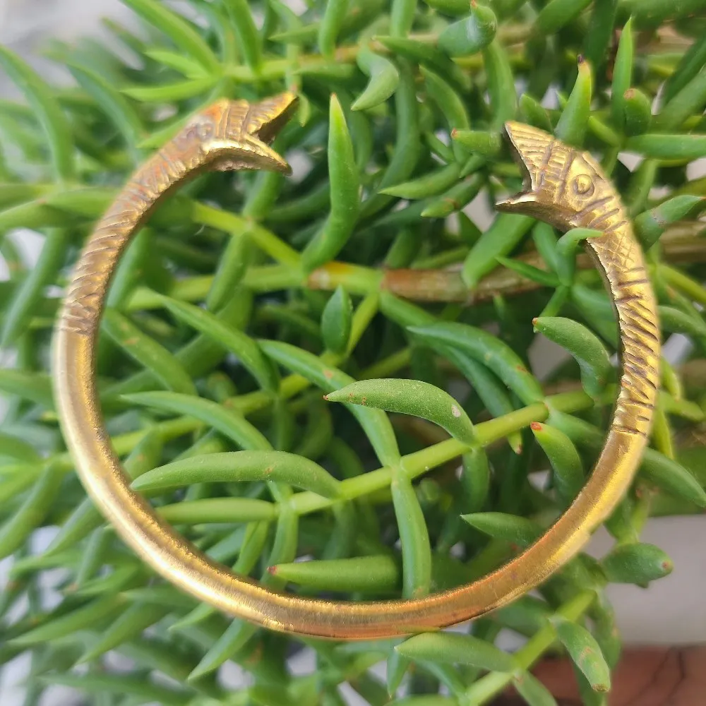Ethnic rigid bracelet in brass - KUNTHA