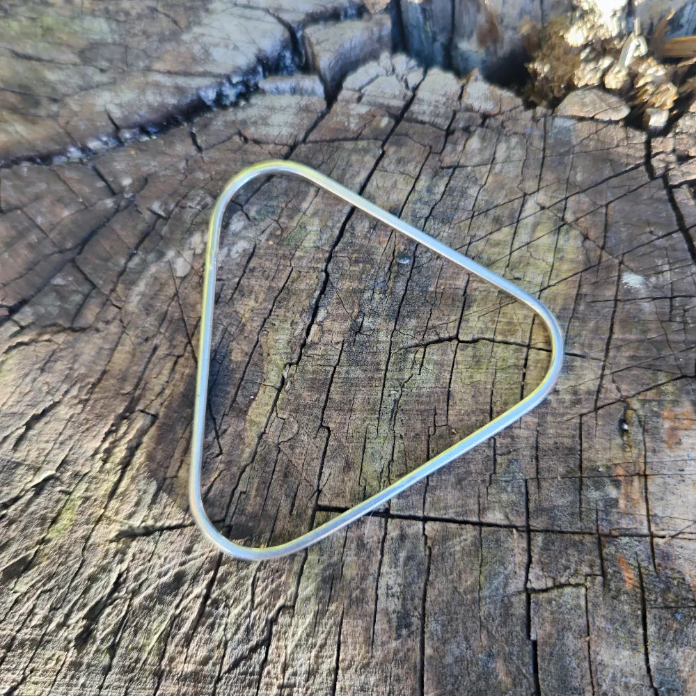 Glattes Dreiecksarmband aus 925er Silber – BHUAR