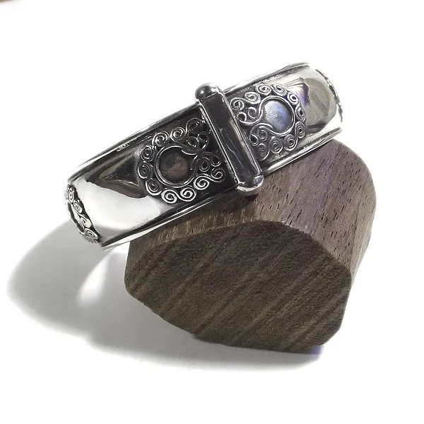 Bracciale etnico NANKU in argento rigido