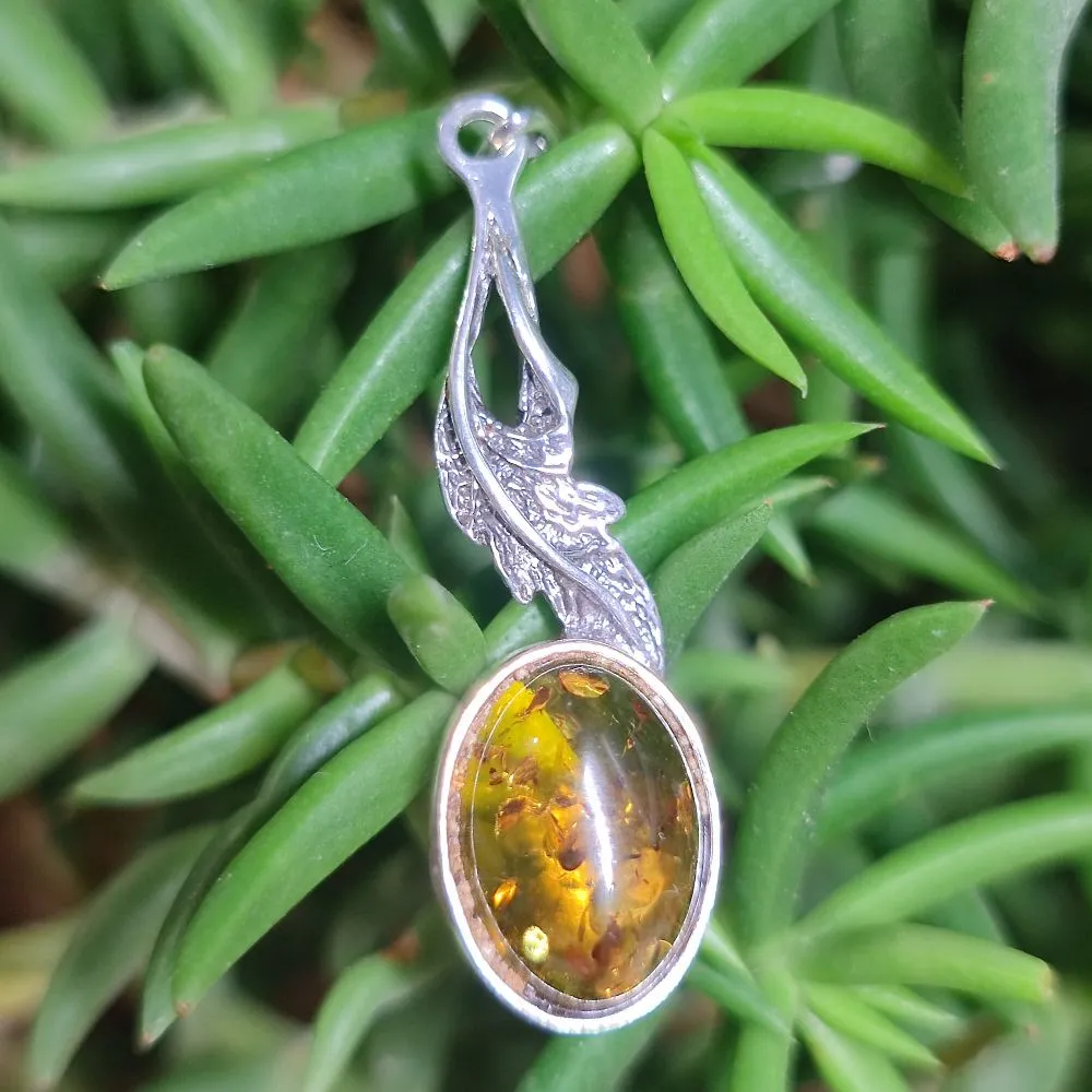 925 Silver Pendant with Amber - KUTAPUL