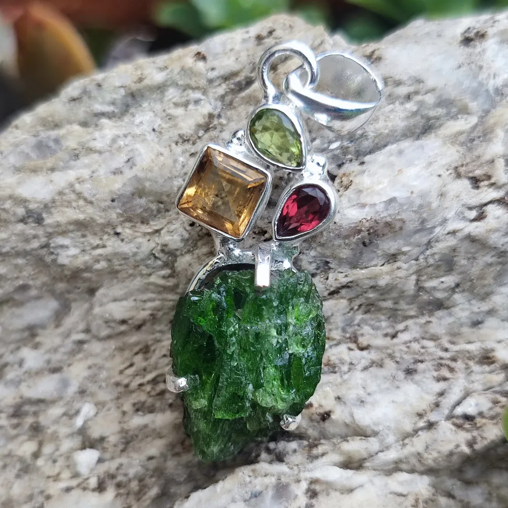 Ethnic pendant in 925 silver with stone - DURWHALI