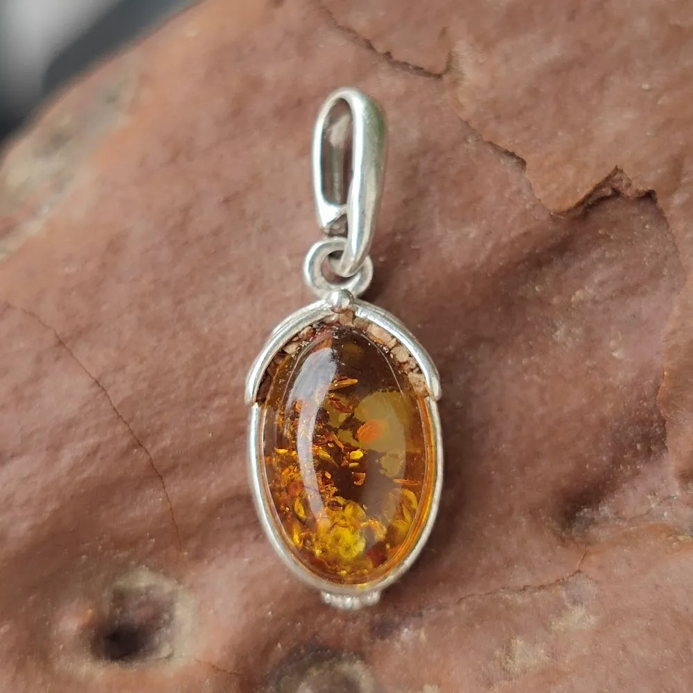 925 Silver Pendant with Stone - KHEJURI