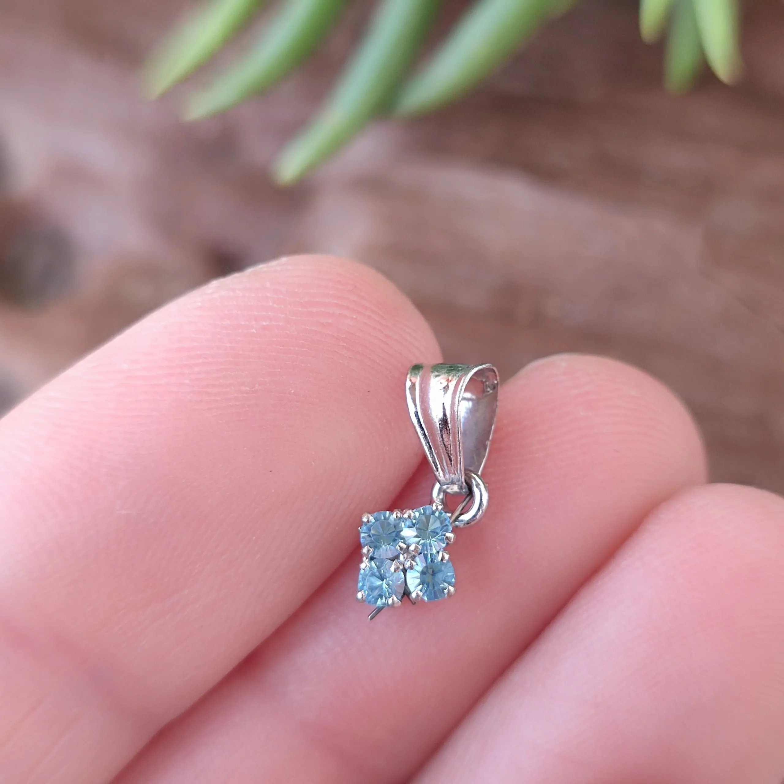 925 Silver Pendant with Stone - KULUKERA