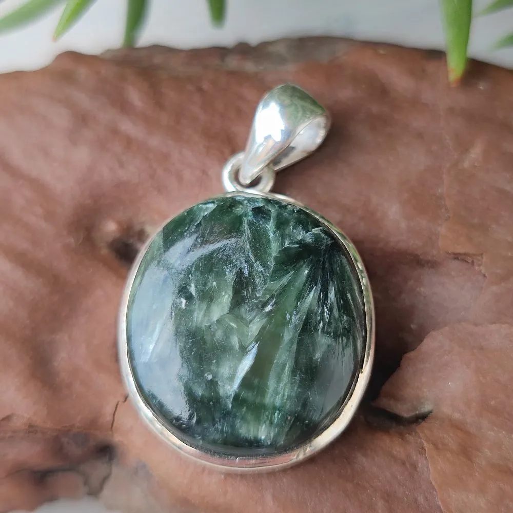 Handmade 925 Silver Pendant with Stone - KUSMUNDA