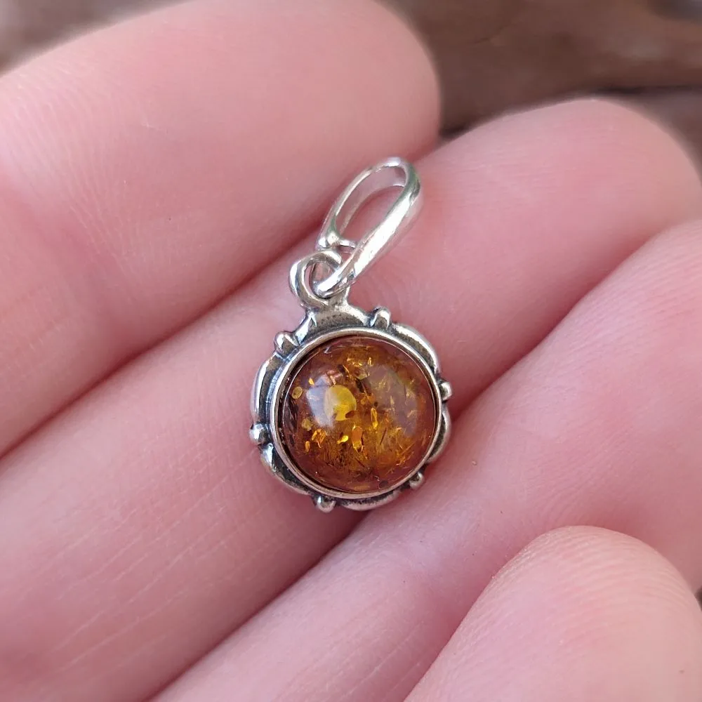 925 Silver Pendant with Stone - MARAL