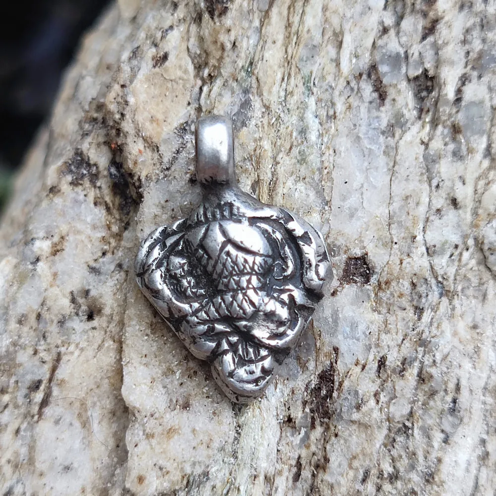 Antique Silver Pendant with Indian Decorations - PATAPARHIA