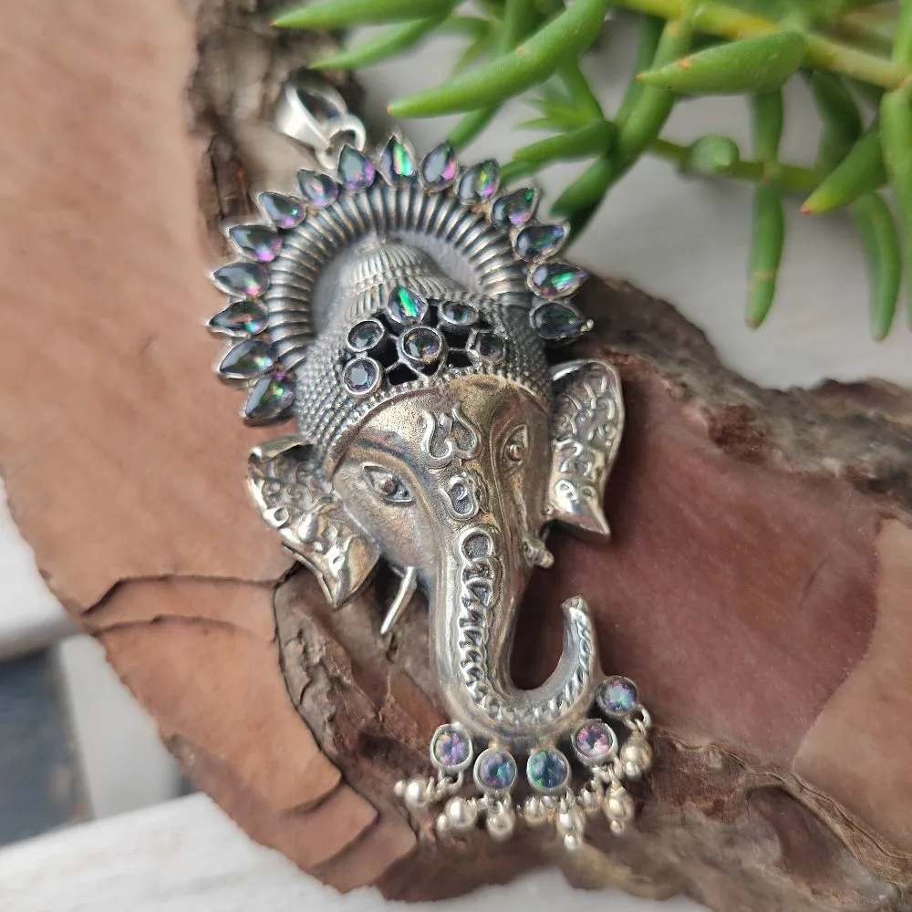 925 Silver Elephant Pendant with Stone - HARITARI