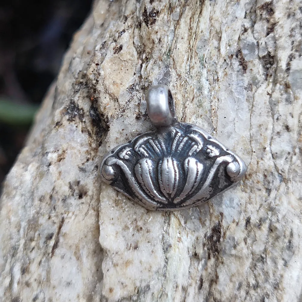 Antique Silver Pendant with Indian Decorations - MAKRA