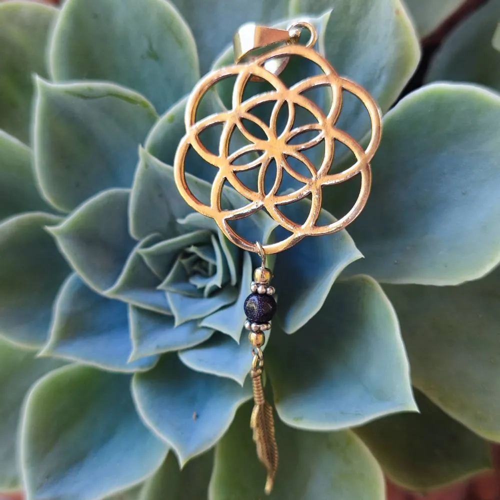 Ciondolo etnico in ottone Fiore della vita - Piuma
