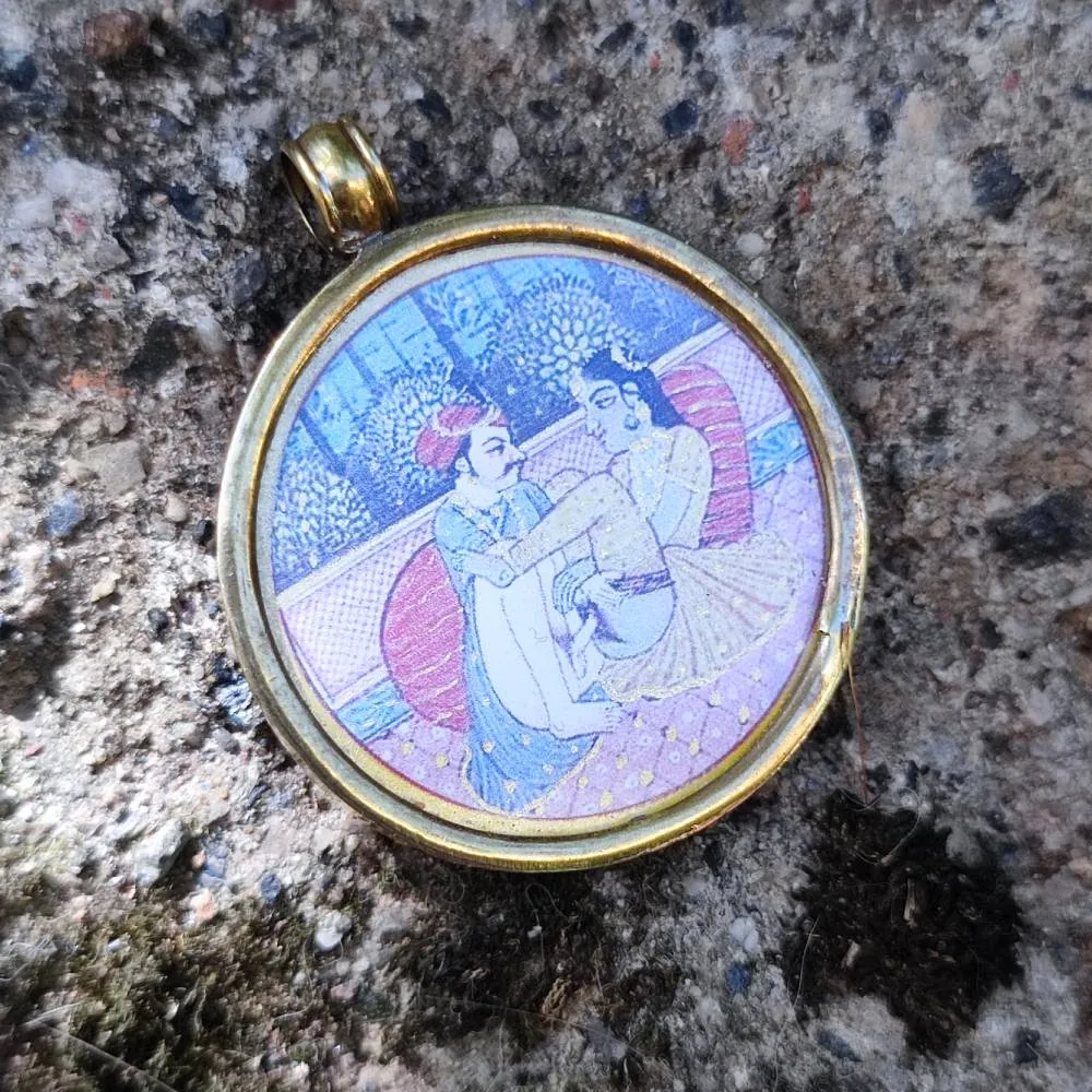 Ciondolo indiano in ottone Kāma Sūtra - CHENNAI